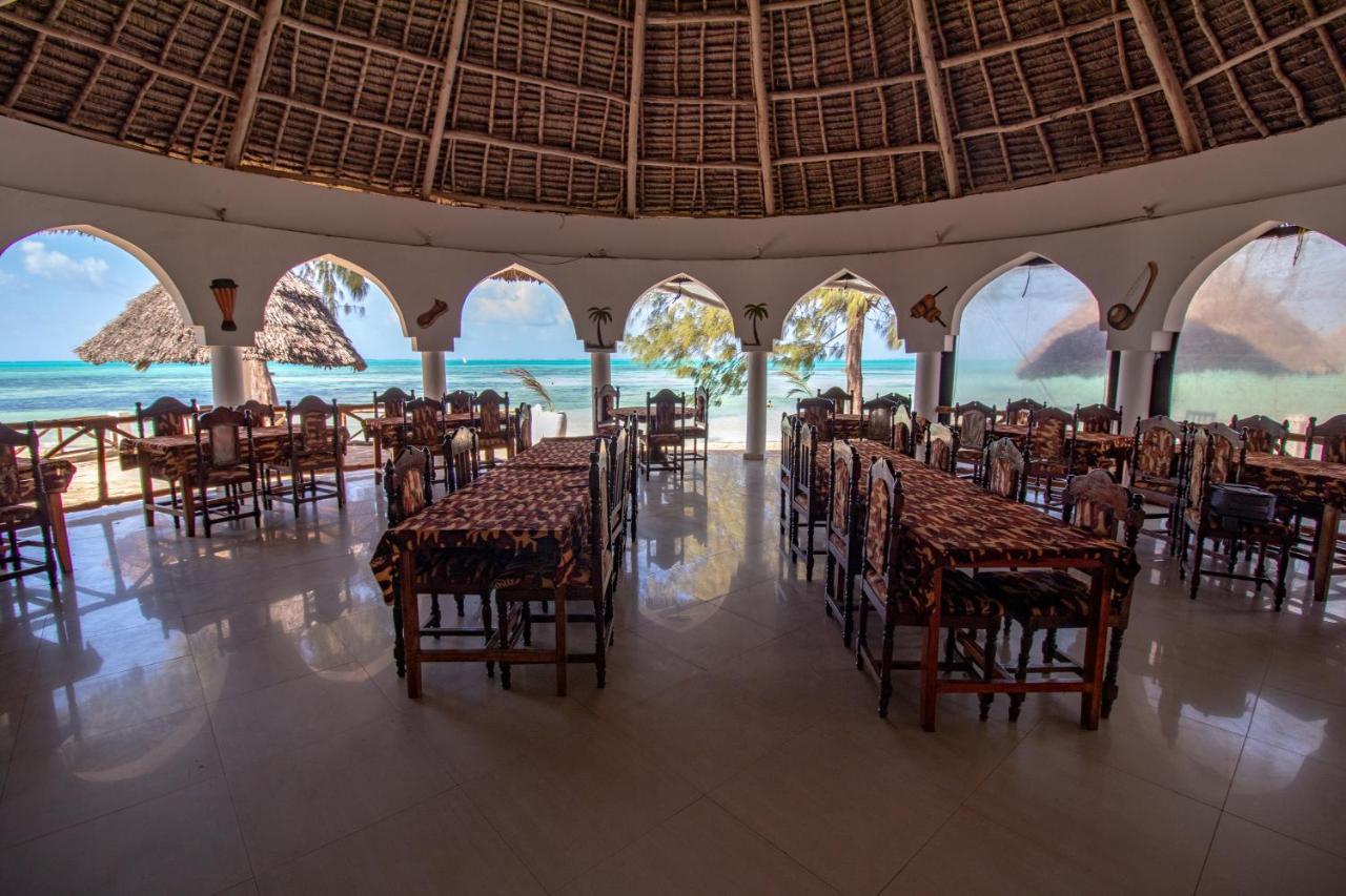 גאמביאני Visitor'S Inn מראה חיצוני תמונה